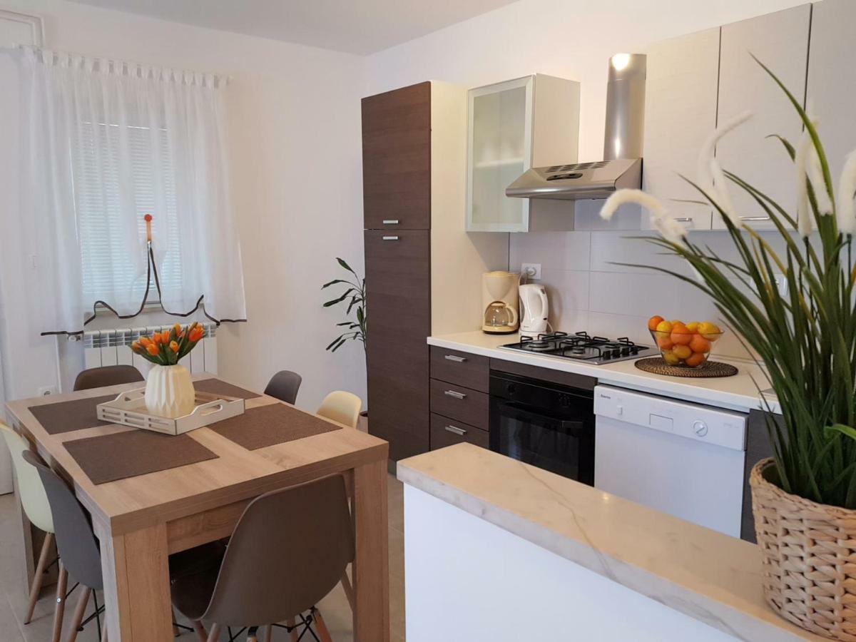 Apartman Ruza 1 Poljane Exterior photo